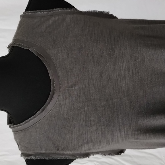 Gap gray sleeveless flowy scoop neck top Sz S Gorgeous design - Picture 3 of 10